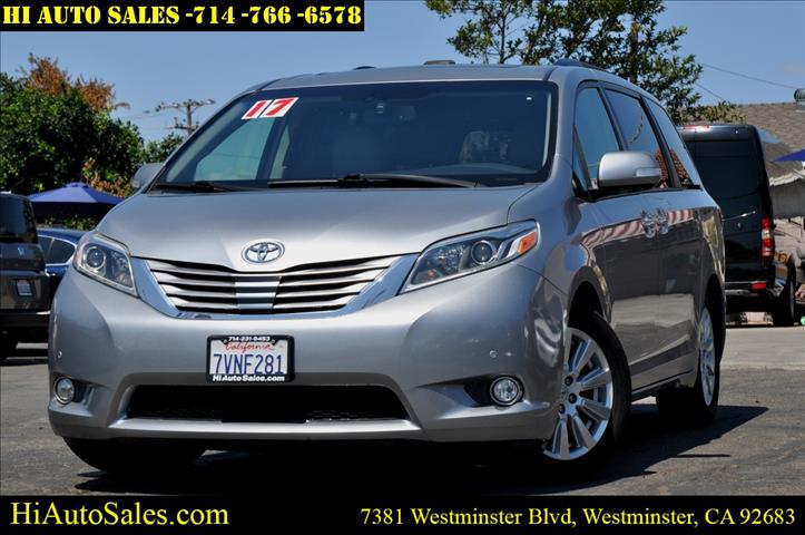 2017 Toyota Sienna Limited Premium's photo