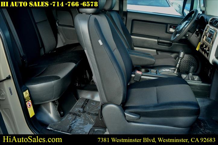 2008 Toyota FJ Cruiser Base - Photo 16