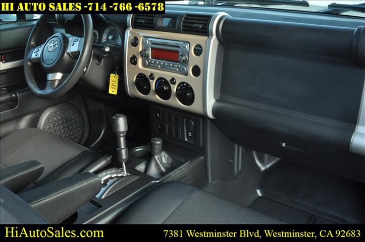 2008 Toyota FJ Cruiser Base - Photo 17