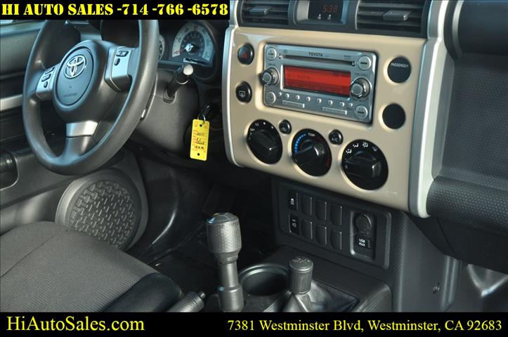 2008 Toyota FJ Cruiser Base - Photo 18